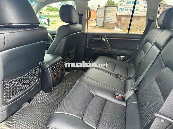 Toyota Land Cruiser 2014 VX 4.6 V8 - 87000 km