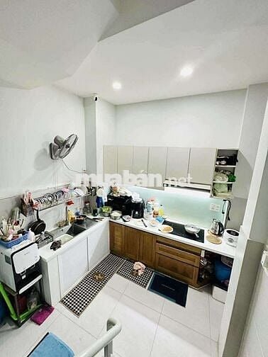 Bán nhà Bình Thạnh hẻm xe hơi - Đinh Tiên Hoàng - 33m2- 4 tầng- 5.x Tỷ