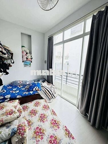 Bán nhà Bình Thạnh hẻm xe hơi - Đinh Tiên Hoàng - 33m2- 4 tầng- 5.x Tỷ