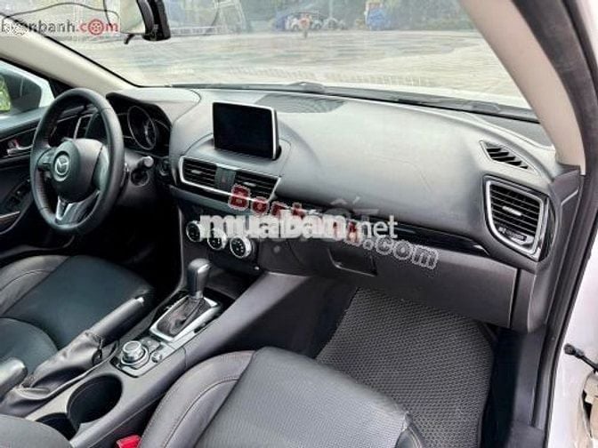 Mazda 3 2.0 AT 2016