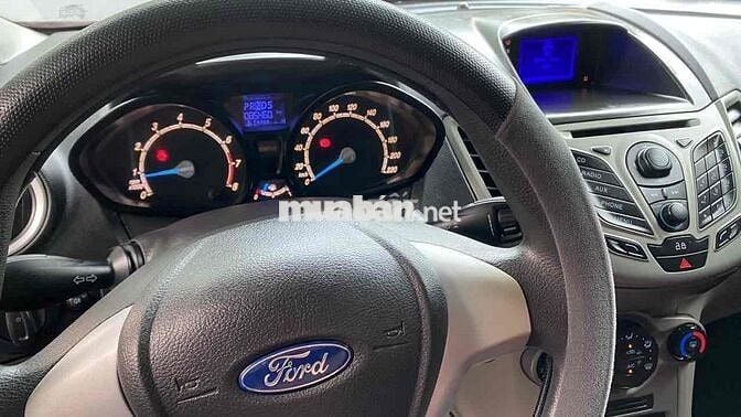 Ford Fiesta 2015 1.5 AT ( sedan )
