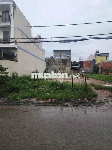 2 lô ngang 5,2 dai 32 giá 5 tỷ 8 ngay  chợ liên ấp 2-3, VLB