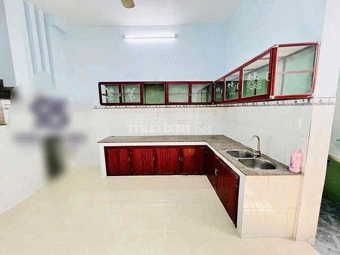 Cho thuê nhà nguyên căn 4x14m, 2 lầu, 4pn, gần ĐH GTVT, TCH, Q12