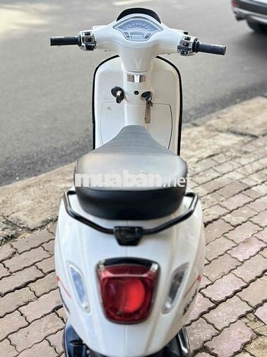 VESPA 2022 XE TRẮNG ĐEN ĐẸP ZIN KENG 🛵