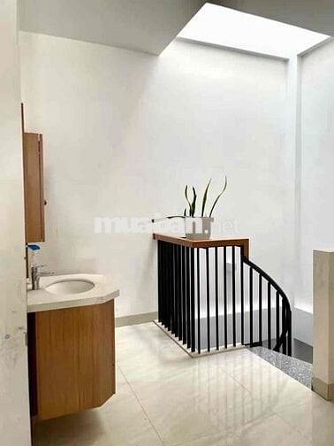 BÁN NHÀ ĐẸP 4 TẦNG – MT PHAN VĂN TRỊ, KHUÊ TRUNG - DT 99M2 - NGANG 5.5