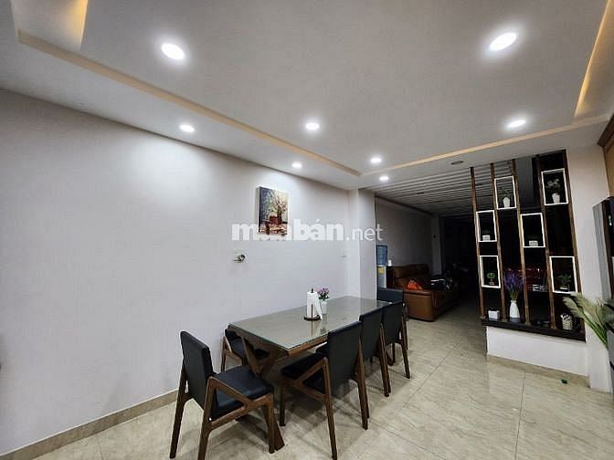 Cho Thuê Nhà Riêng Đẹp Khu Kinh Doanh Lê Văn Sỹ – Hẻm 8m, 4PN, Full NT