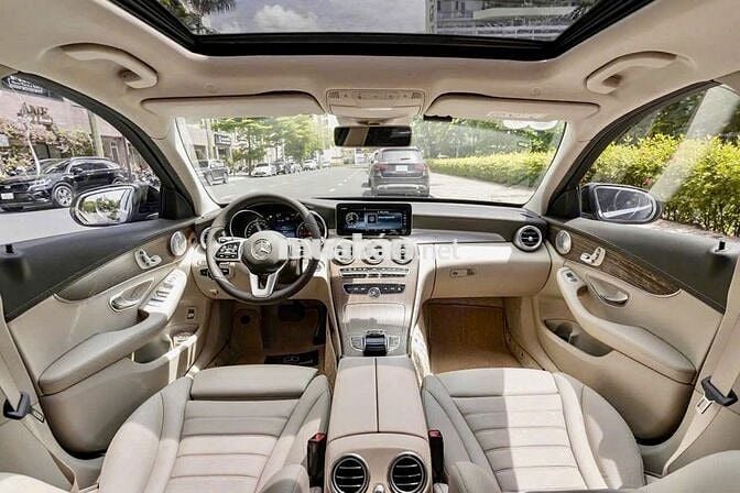 Mercedes C200 Exclusive 2019 - sang trọng lịch lãm