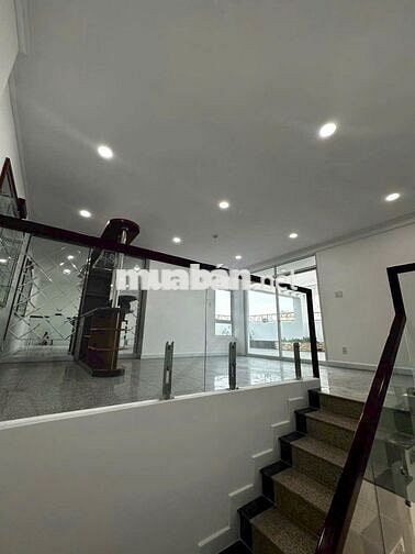 Bán căn hộ Penhouse Giai Việt   ,Tạ Quang Bửu  P5, Q8. 227m2