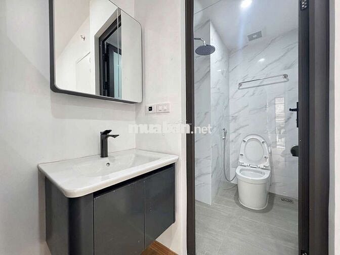 Bóc tem CCMN 30m2 Full đồ xịn sò. Ban công, máy giặt tại Đê La Thành