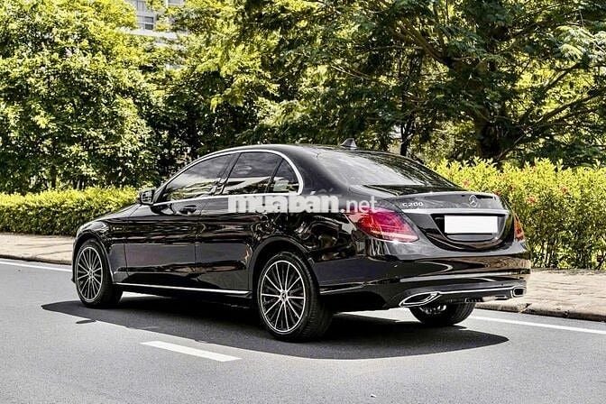 Mercedes C200 Exclusive 2019 - sang trọng lịch lãm