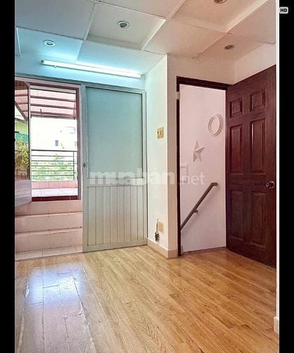 Bán nhà hẻm 7A/5 Thành Thái Q10 hẻm 12m nhà 3 tầng chỉ 8,8 tỷ.