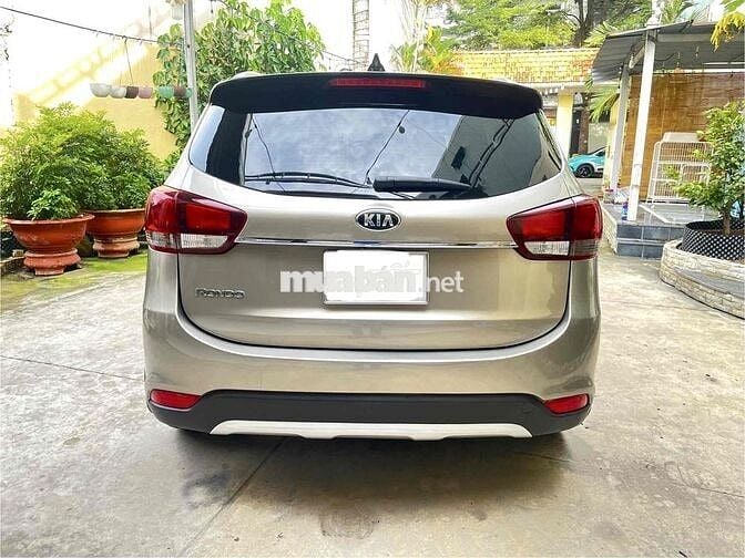 Kia Rondo 2.0 GAT 2019. Xe gia đình rất đẹp