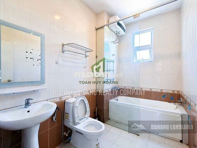 Biệt thự cao cấp cho thuê tại Phúc Lộc Viên