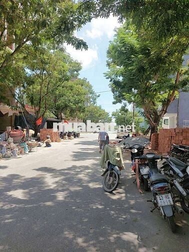 Cần bán cặp đất .Dường nguyễn minh chấn .Sau đại học duy tân