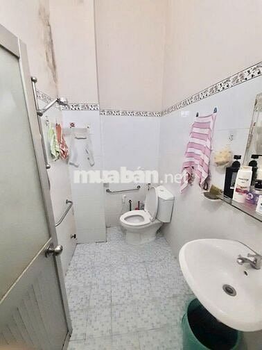 Gần chợ Bà Chiểu! Nhà 2 mặt HXH 5m sát MT Lê Quang Định - 4.8x12m