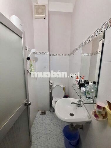 Gần chợ Bà Chiểu! Nhà 2 mặt HXH 5m sát MT Lê Quang Định - 4.8x12m