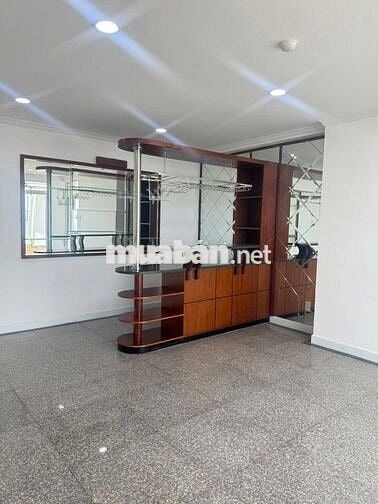 Bán căn hộ Penhouse Giai Việt   ,Tạ Quang Bửu  P5, Q8. 227m2