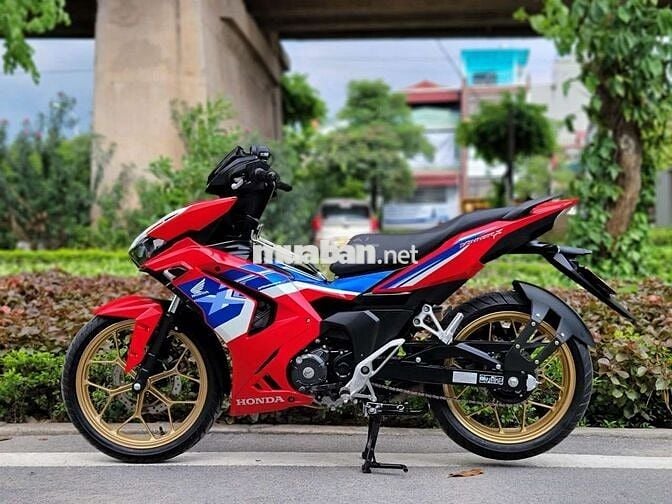 Do nhu cầu cần đổi xe nên cần bán