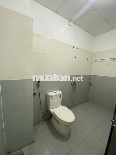 Mặt tiền Hòa Minh - 7 phòng lớn - 15 triệu