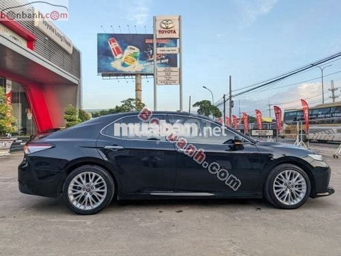 Toyota Camry 2.5Q 2021