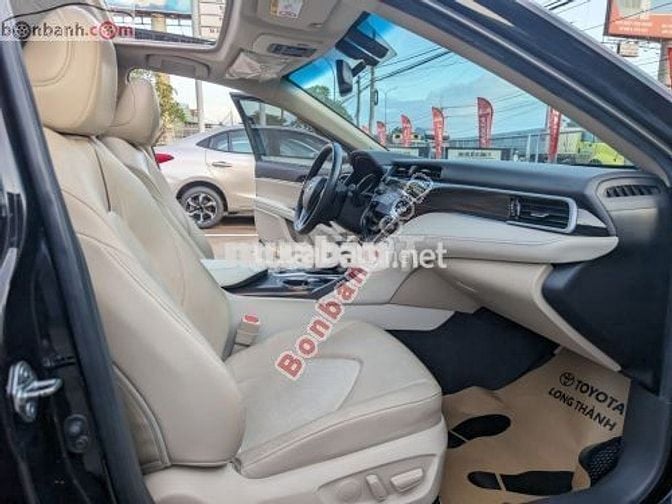 Toyota Camry 2.5Q 2021
