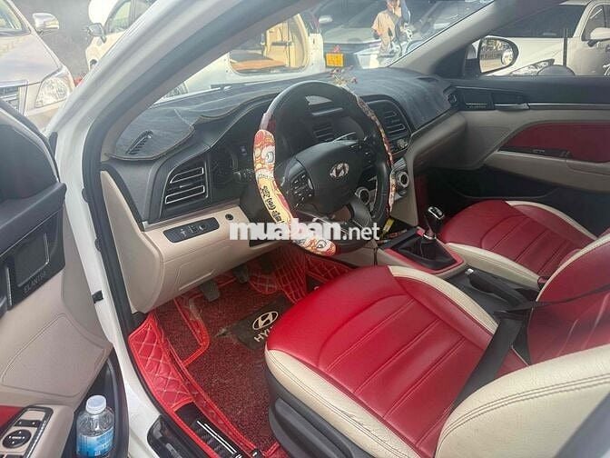 Hyundai Elantra 2019 1.6MT - 90000 km