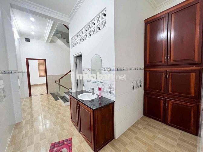 Nhà 2 lầu mới KDC Đại Học Y Dược
