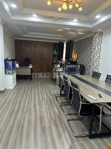 Cho thuê cả nhà hoặc lẻ từng tầng, nhà mặt phố Khâm Thiên, DT 100m2x7T