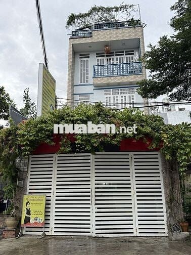 bán nhà lô góc hai mặt tiền đường lớn, đường trước nhà rộng
