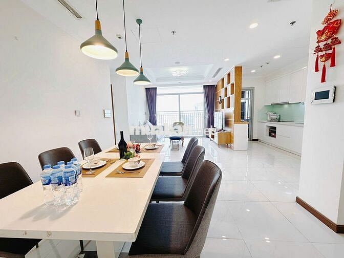TÔI MUỐN CHO THUÊ GẤP CĂN 2PN VINHOMES CENTRAL PARK NỘI THẤT CAO CẤP