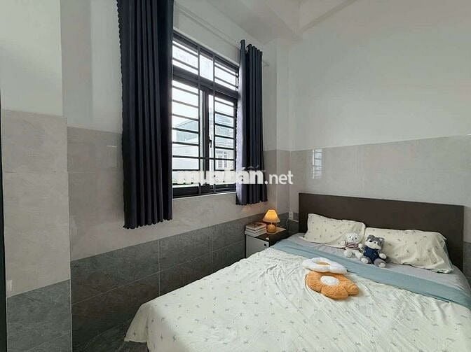 CHO THUÊ PHÒNG BAN CÔNG GẦN ETOWN - NHÀ GA T3 - GẦN SÂN BAY