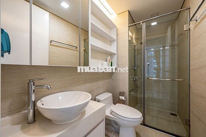 CHỦ GIẢM GIÁ THUÊ CHO KHÁCH VÀO Ở LIỀN CĂN 2PN VINHOMES VIEW ĐẸP