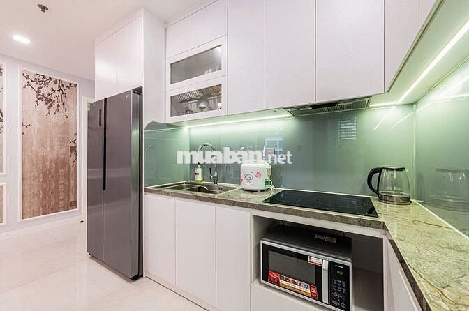 CHỦ GIẢM GIÁ THUÊ CHO KHÁCH VÀO Ở LIỀN CĂN 2PN VINHOMES VIEW ĐẸP