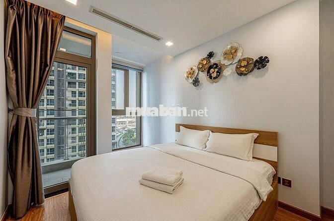 CHỦ GIẢM GIÁ THUÊ CHO KHÁCH VÀO Ở LIỀN CĂN 2PN VINHOMES VIEW ĐẸP