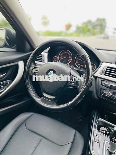 BMW 3 Series model 2013 320i - chất đẹp