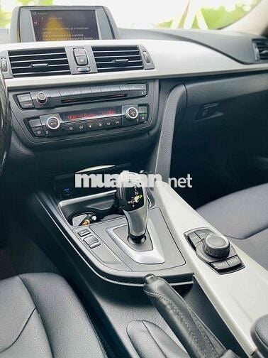 BMW 3 Series model 2013 320i - chất đẹp
