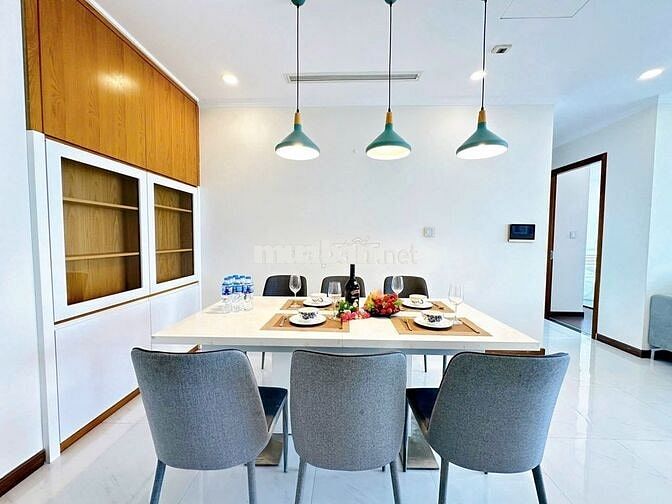 TÔI MUỐN CHO THUÊ GẤP CĂN 2PN VINHOMES CENTRAL PARK NỘI THẤT CAO CẤP