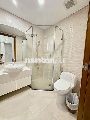 TÔI MUỐN CHO THUÊ GẤP CĂN 2PN VINHOMES CENTRAL PARK NỘI THẤT CAO CẤP