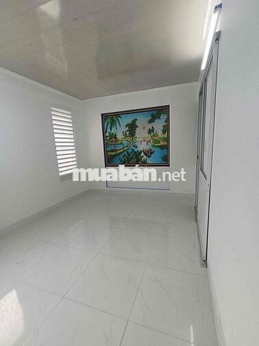 NHÀ 550TR NGAY MẶT TIỀN ĐƯỜNG 824 KẾ CẦU LỚN HÓC MÔN 40m2 sử dụng