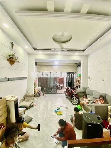 Cho thuê nhà hai lầu mới xây giá 7 triệu
