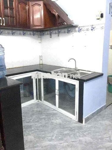 Cho thuê nguyên căn 9triệu ngay trung tâm q3 thuận tiện đi lại