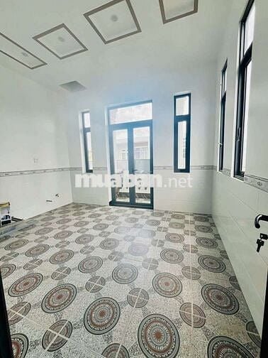 Nhà mới 4pn có nội thất KDC Hưng pHú
