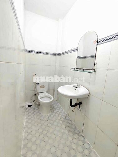 Chung cư cách cầu Lớn Hóc Môn 2km 2pn chỉ 290triệu