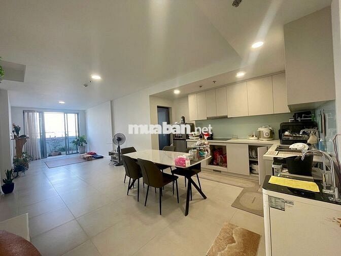 Bán căn góc Urban Green, 65m2, 2PN2WC giá 4.2 tỷ, có HĐMB