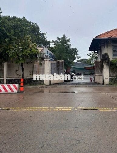 Cần cho thuê gấp kho diện tích 1200m2 ở Nguyễn Tất Thành giá rẻ