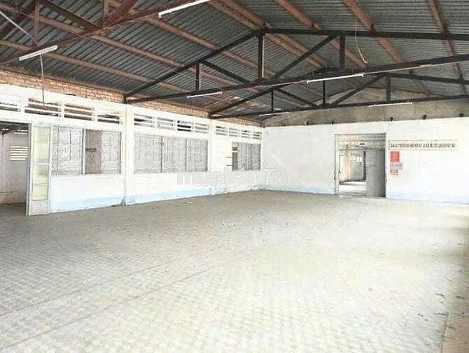 Cần cho thuê gấp kho diện tích 1200m2 ở Nguyễn Tất Thành giá rẻ