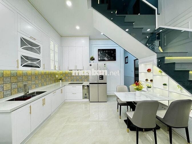 NHỈNH 6 TỶ CÓ NHÀ HẺM XE HƠI- 3 TẦNG MỚI 63M2 NGAY GÒ DẦU