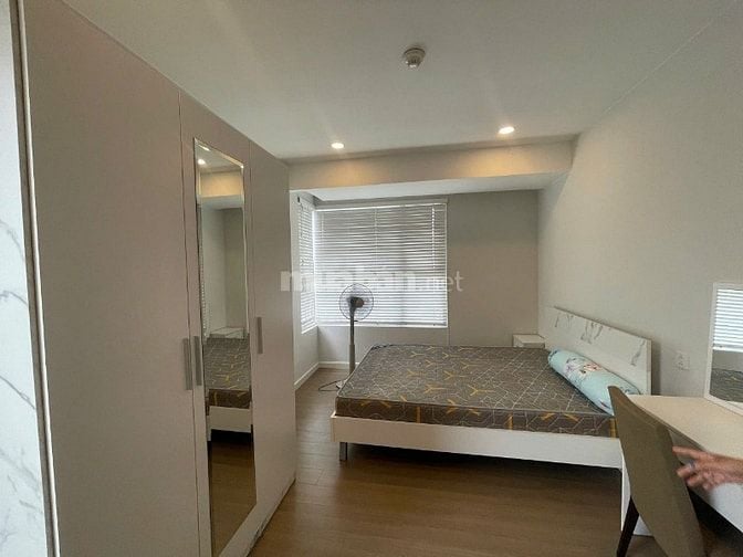 Căn góc q7 view sông SG, tặng nội thất bao sổ thuế phí