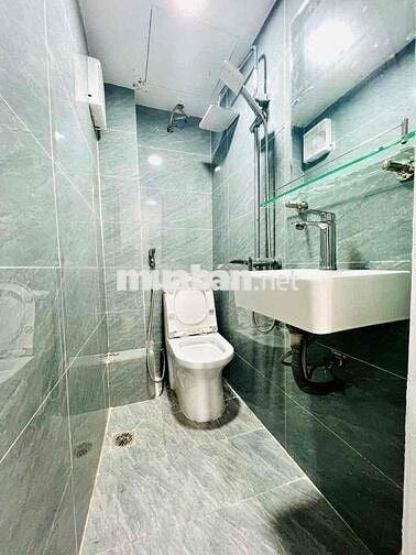 cần bán nhà tập thể VĂN CHƯƠNG