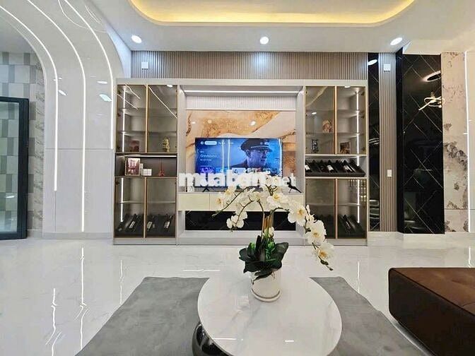Chính chủ cho thuê nhà HXH full nội thất ngay CVPM